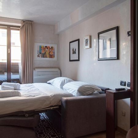 Youhosty - Duomo Studio Apartment Milan Luaran gambar