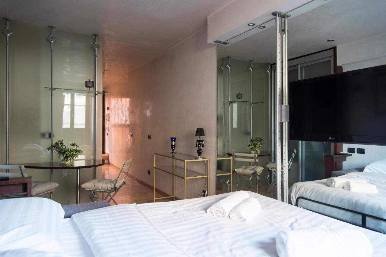 Youhosty - Duomo Studio Apartment Milan Luaran gambar