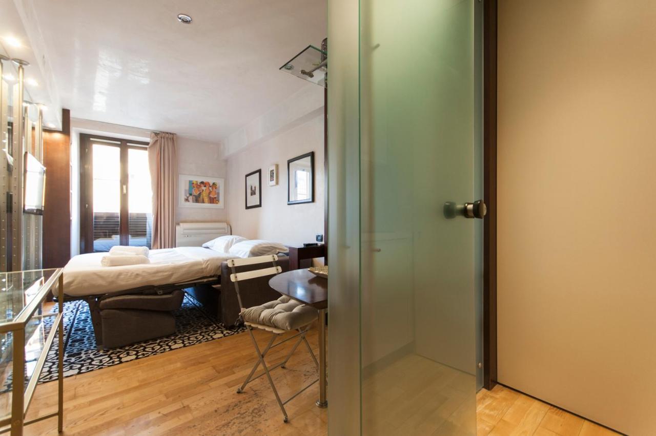 Youhosty - Duomo Studio Apartment Milan Luaran gambar