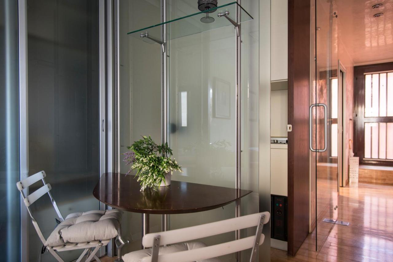 Youhosty - Duomo Studio Apartment Milan Luaran gambar