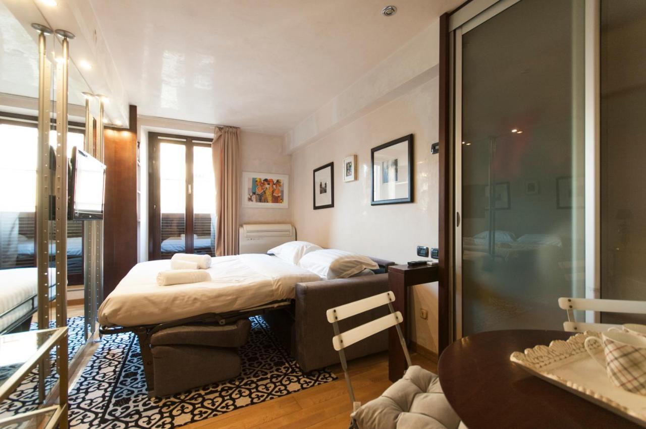 Youhosty - Duomo Studio Apartment Milan Luaran gambar